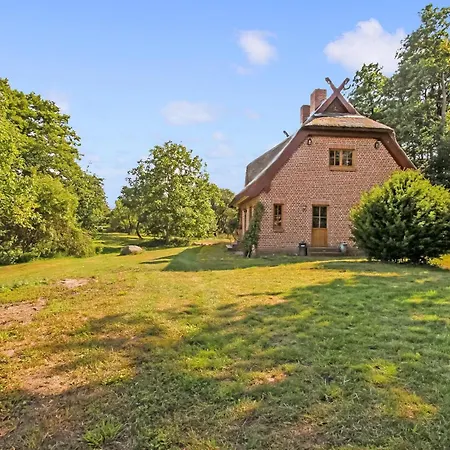 Penzlin Ot Krukow Holiday home Mallin